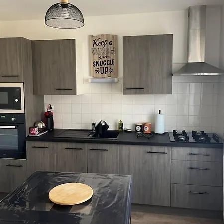 Flat Apartment *